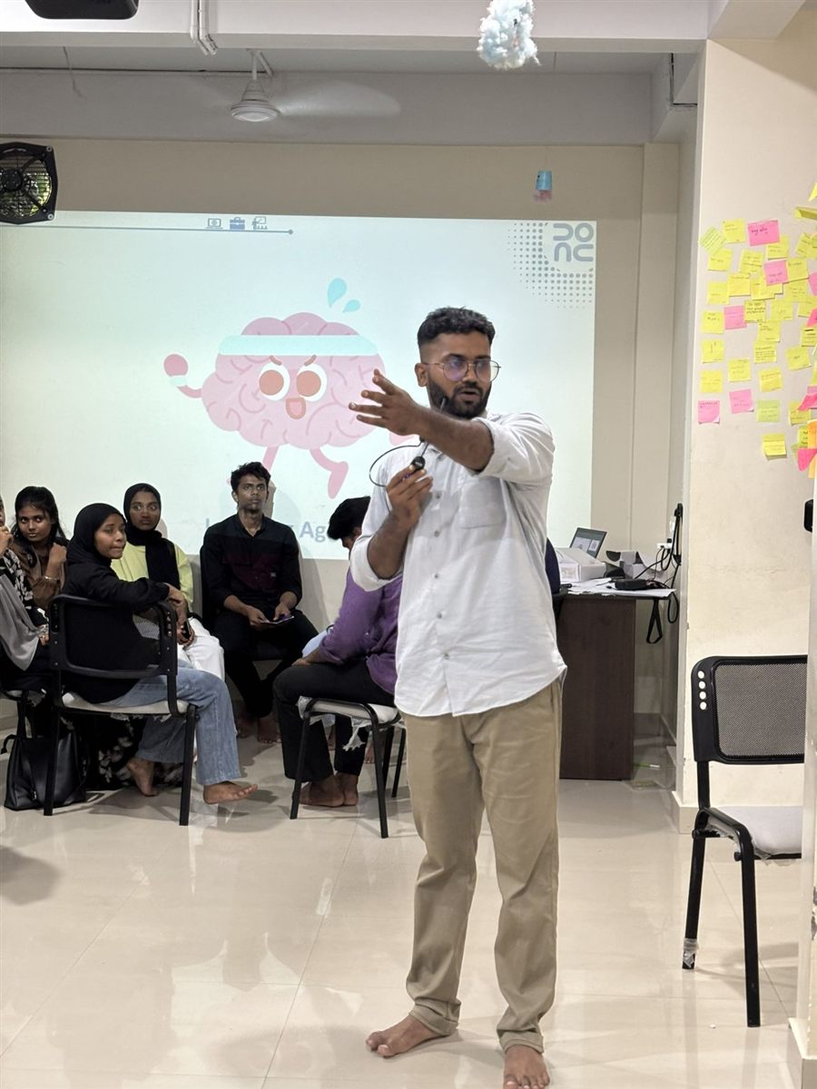 Abdul Samad P C leading a career guidance bootcamp at iLab, Kozhikode
